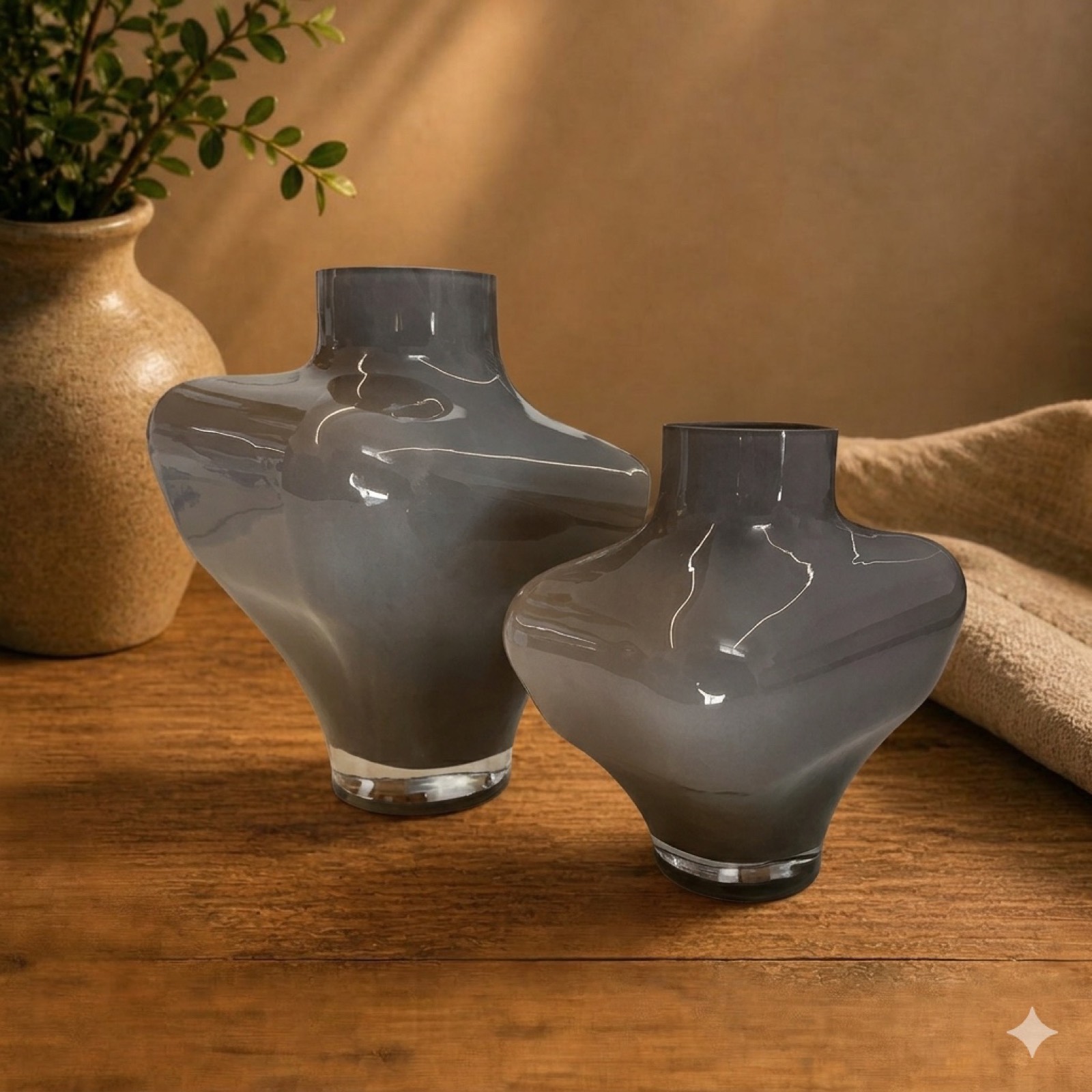 Sarah Vase — glass art by Mezcla