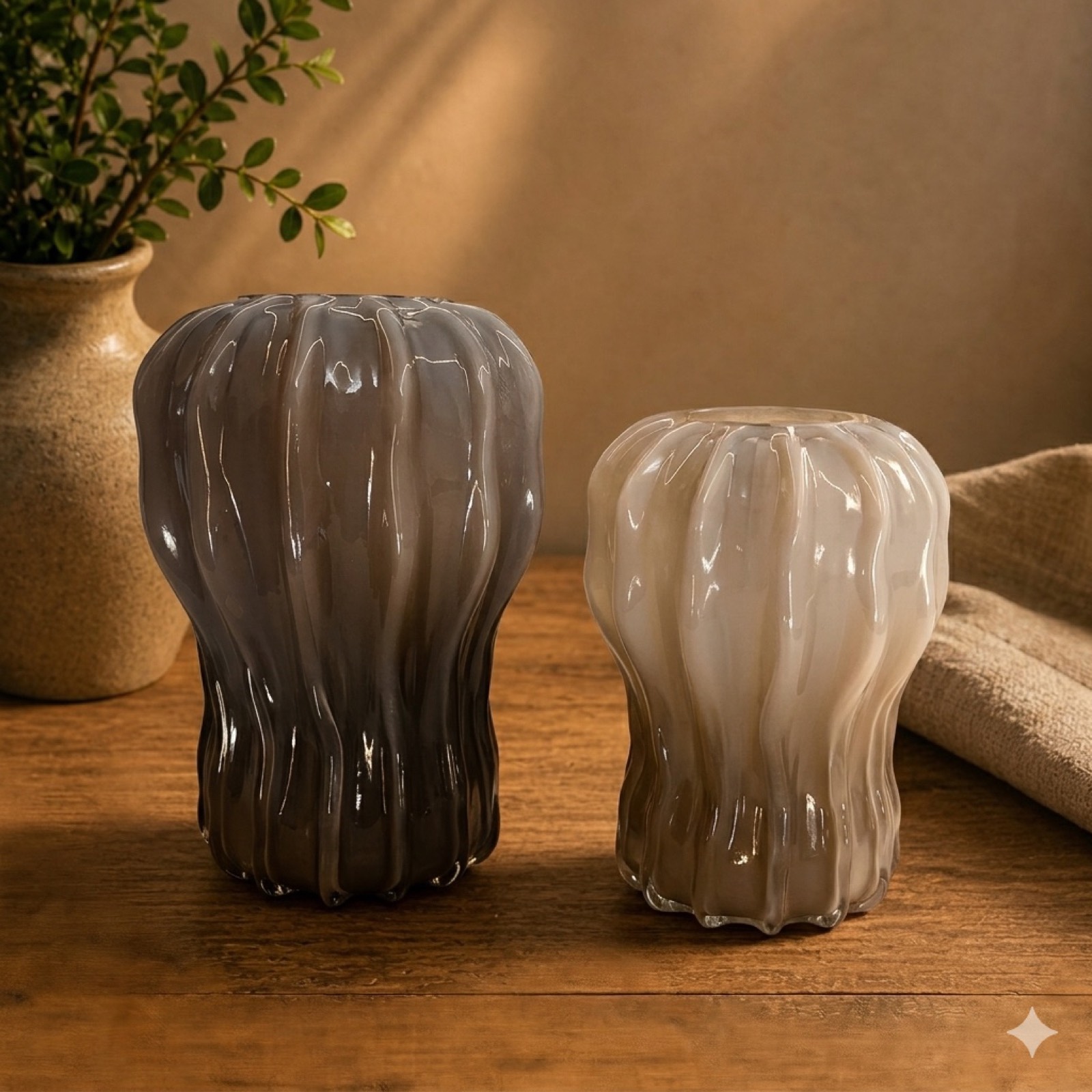 Rebeca Vase — glass art by Mezcla
